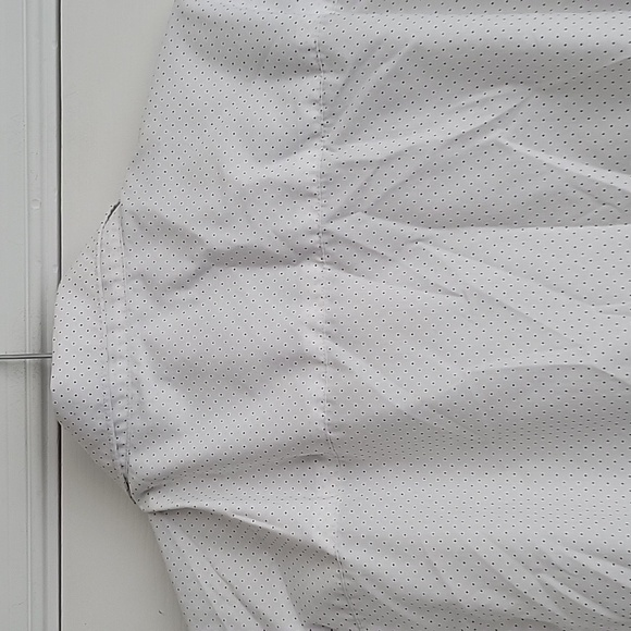 H&M Slim Fit Men's Button Up Long Sleeve Shirt - Picture 9 of 13